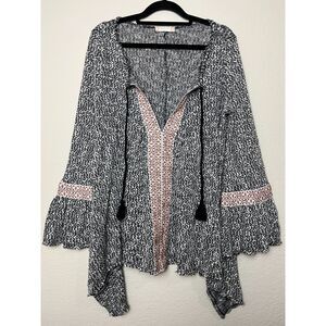 Altar’d State Boho Indie Embroidered Bell Sleeve Black White Tunic Top‎ Size S